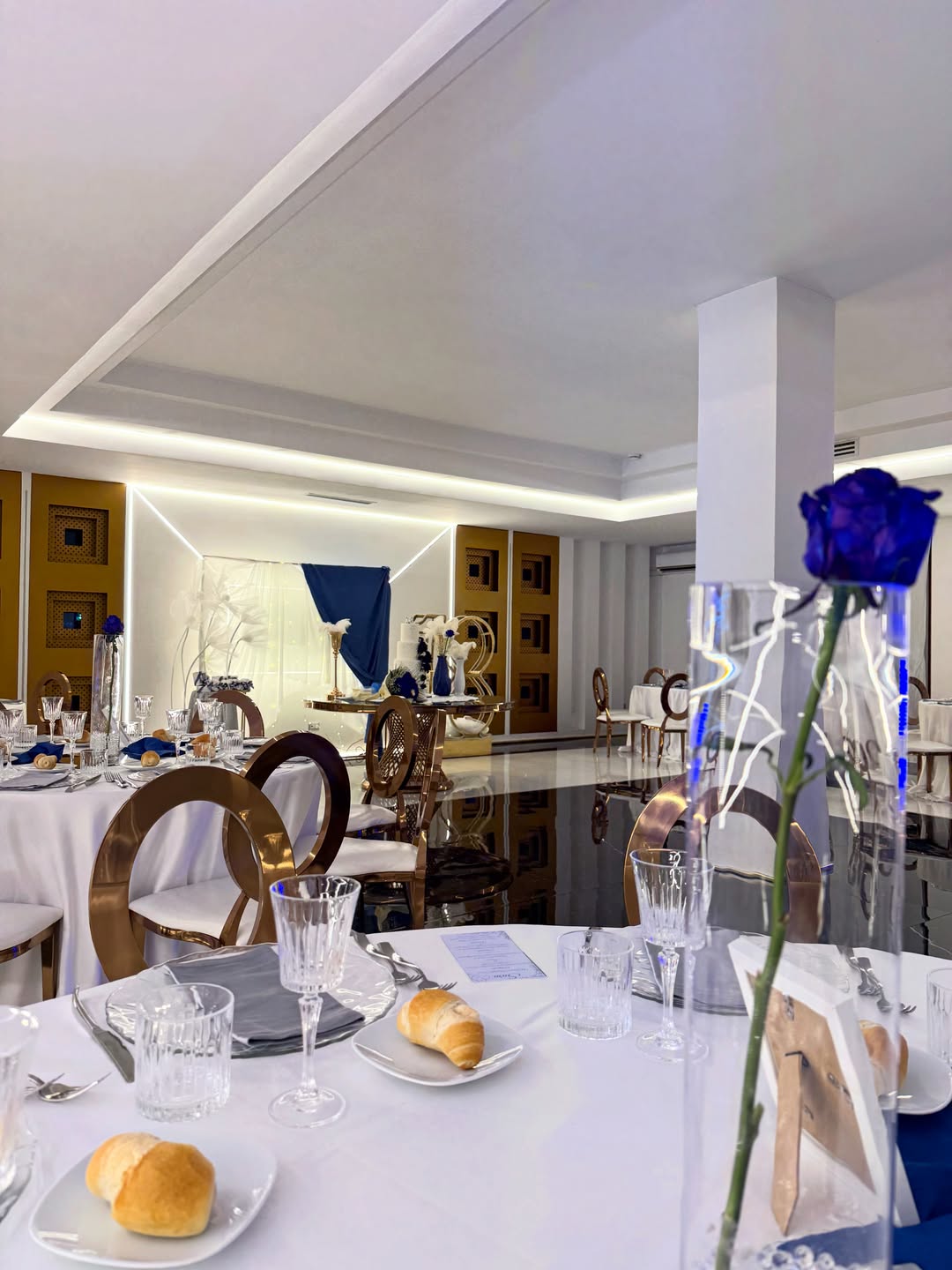 Sala eventi allestita al Grand Hotel Irpinia