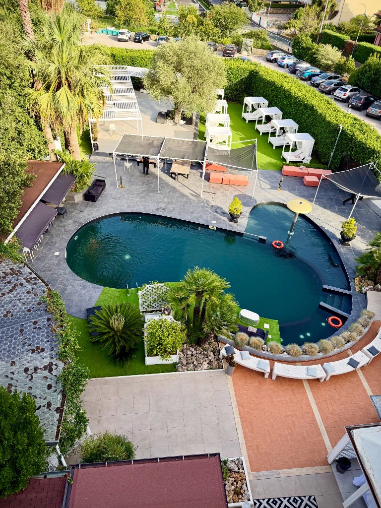 Kupa Pool, piscina esterna al sale dell’Himalaya